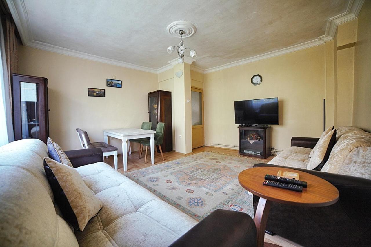 Private Room Close To Merter And Gungoren Textile Center Istanbul Exterior foto